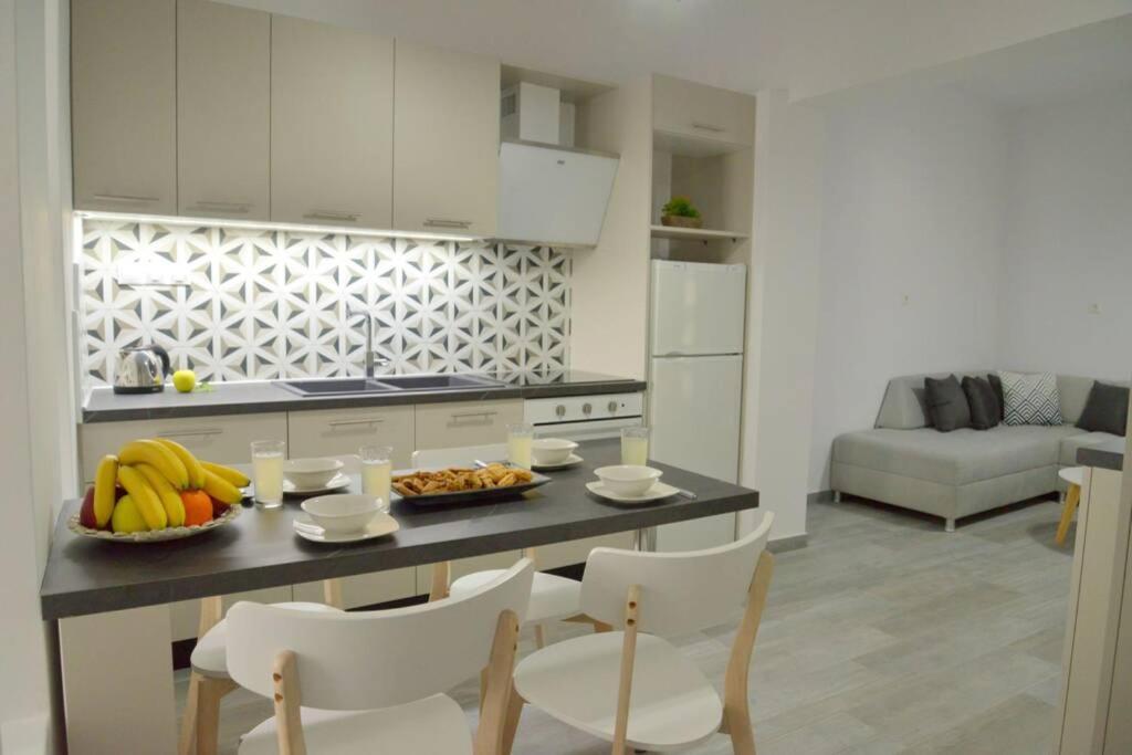 Alisahni Apartment Αδάμας Εξωτερικό φωτογραφία