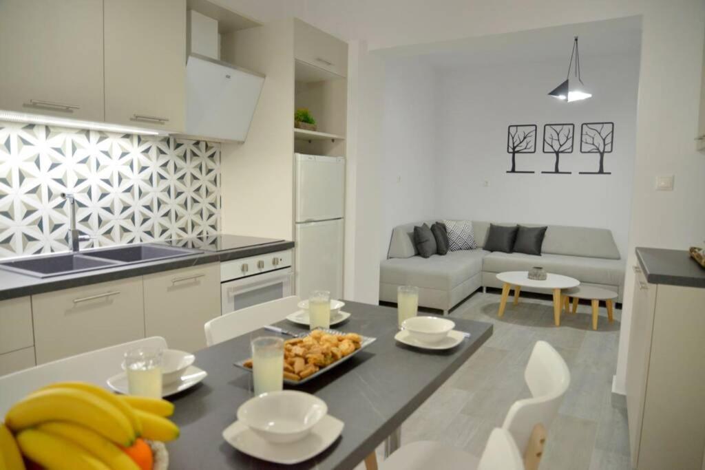 Alisahni Apartment Αδάμας Εξωτερικό φωτογραφία
