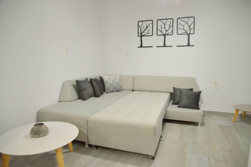 Alisahni Apartment Αδάμας Εξωτερικό φωτογραφία