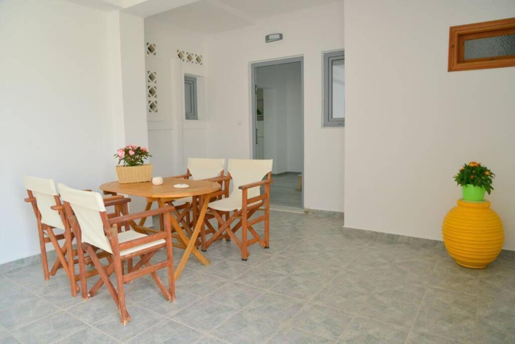Alisahni Apartment Αδάμας Εξωτερικό φωτογραφία